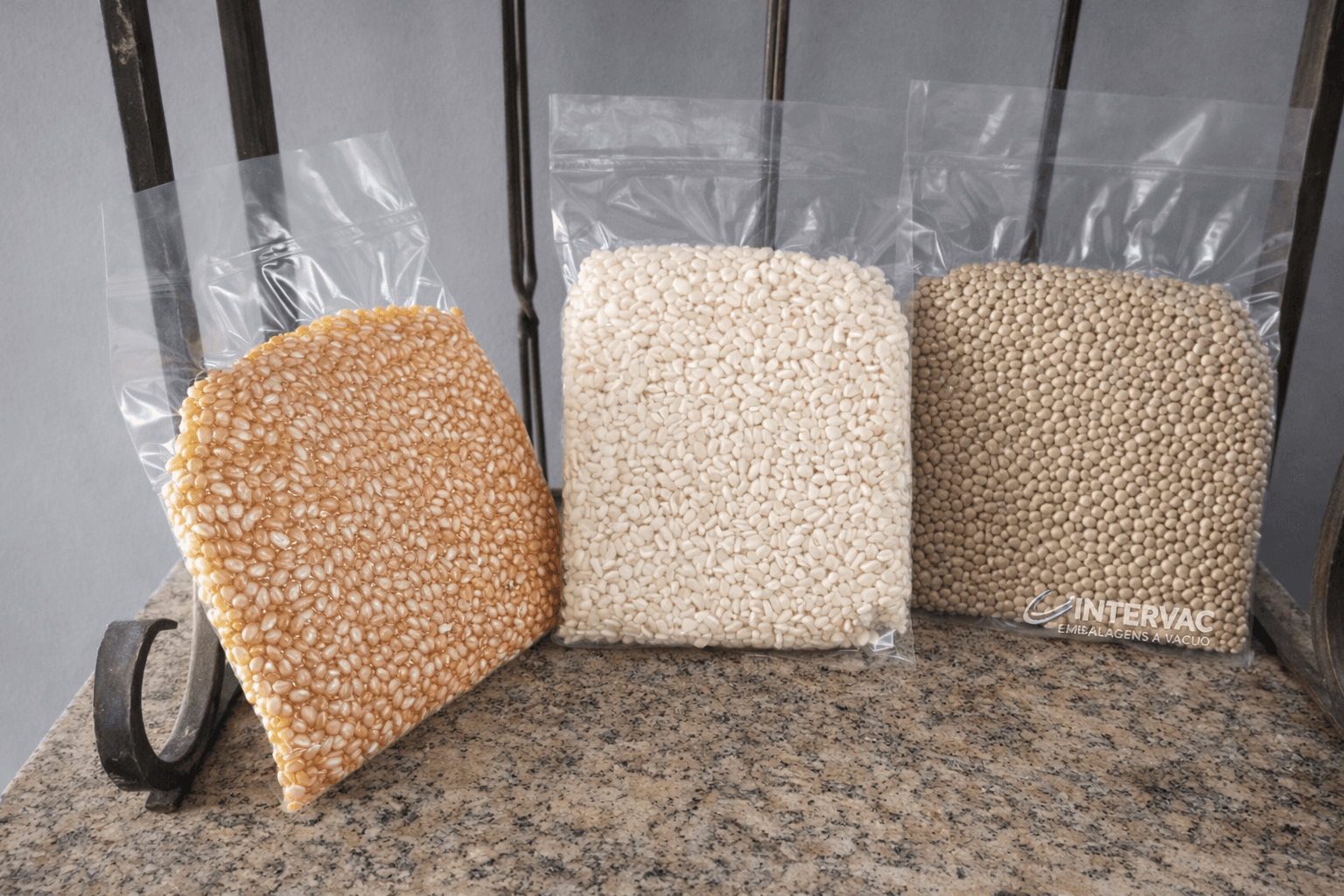 Embalagem a Vácuo Anti-Furo: Proteção Extra para Salames, Embutidos e Frutos do Mar